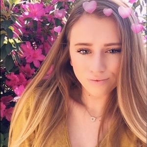 Meet your Posher, Mikayla